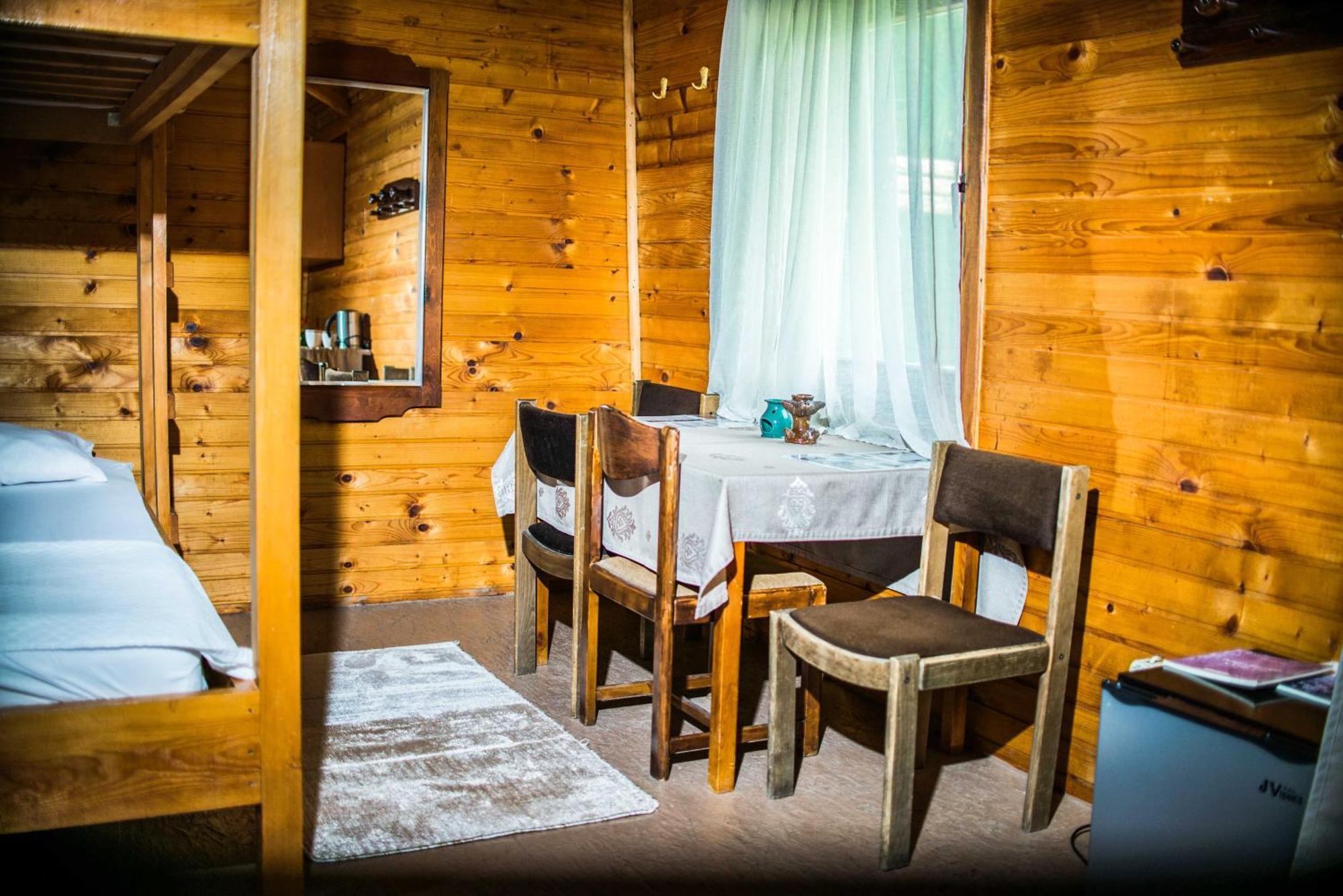 Wooden Village Resort Ponari ภายนอก รูปภาพ