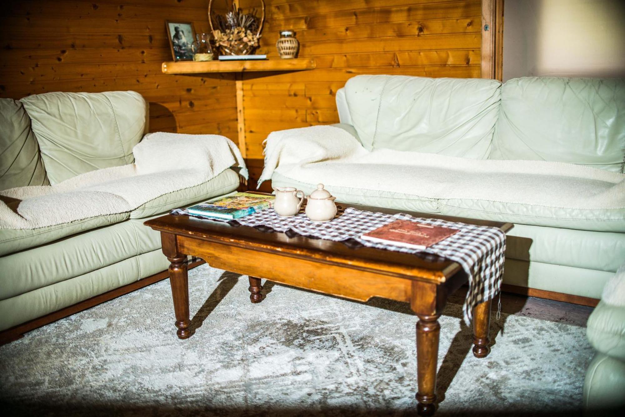 Wooden Village Resort Ponari ภายนอก รูปภาพ