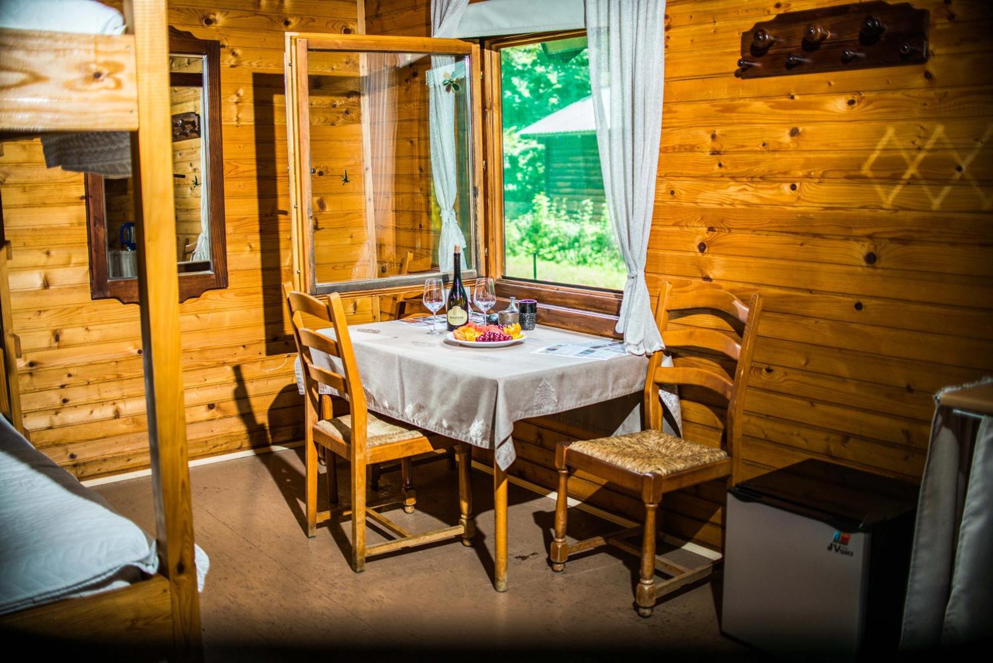 Wooden Village Resort Ponari ภายนอก รูปภาพ