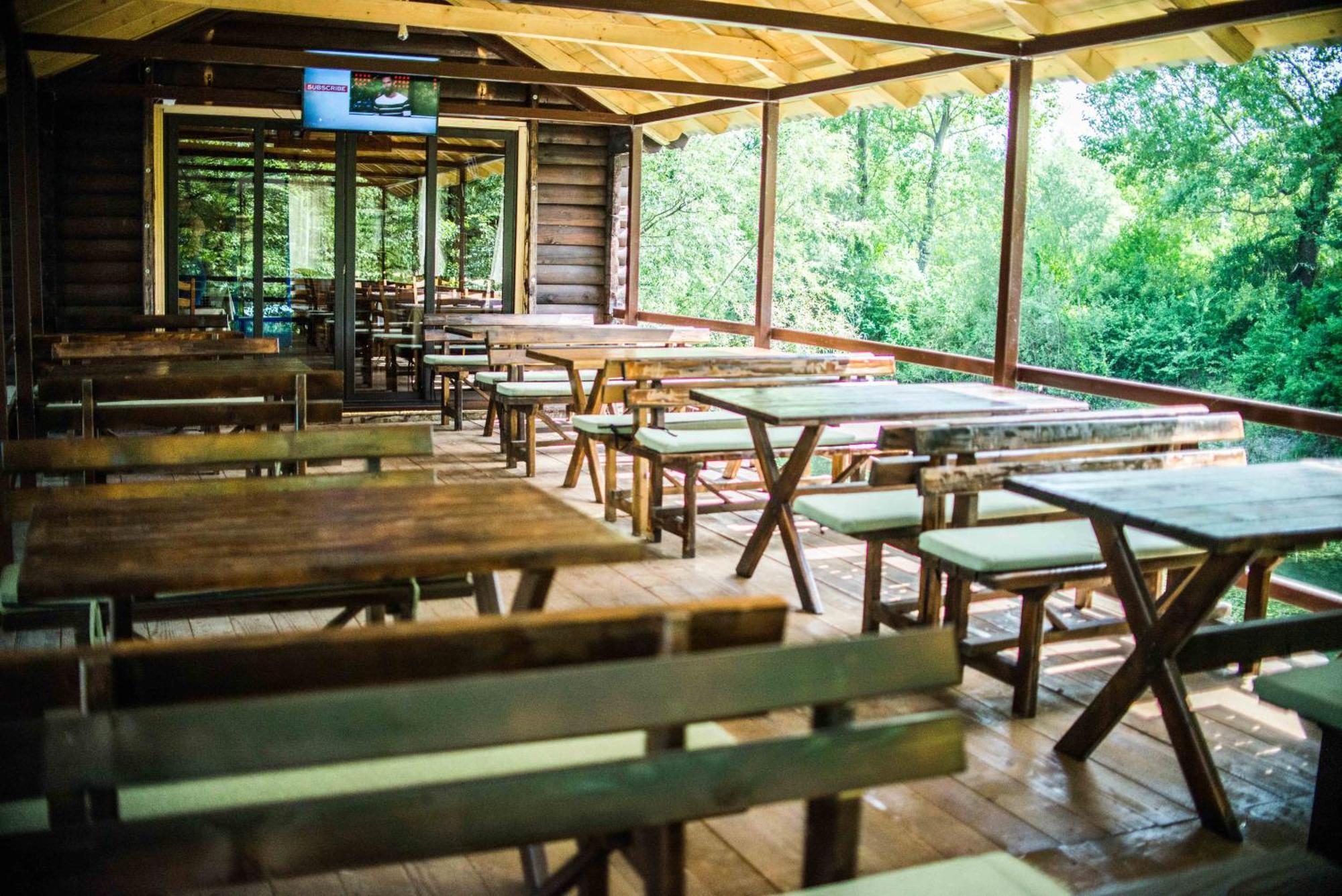 Wooden Village Resort Ponari ภายนอก รูปภาพ