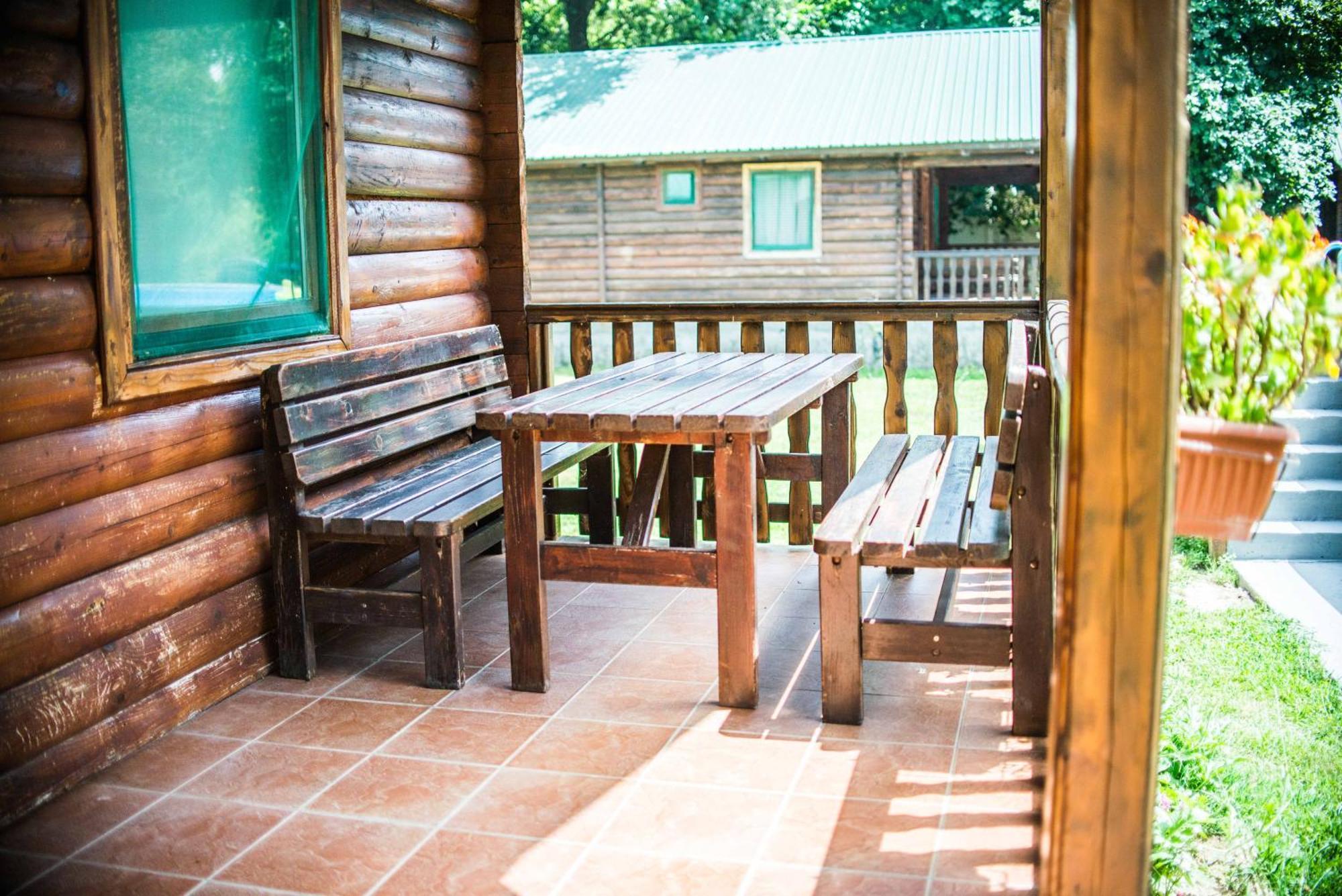Wooden Village Resort Ponari ภายนอก รูปภาพ