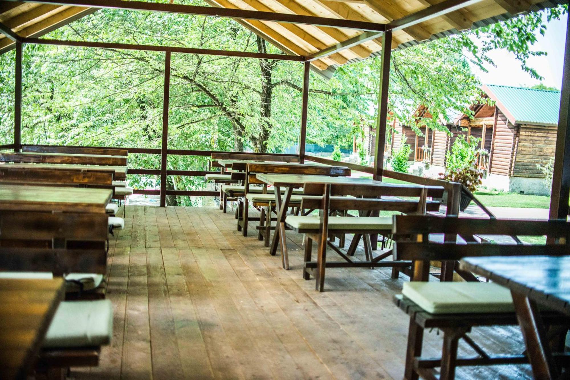 Wooden Village Resort Ponari ภายนอก รูปภาพ
