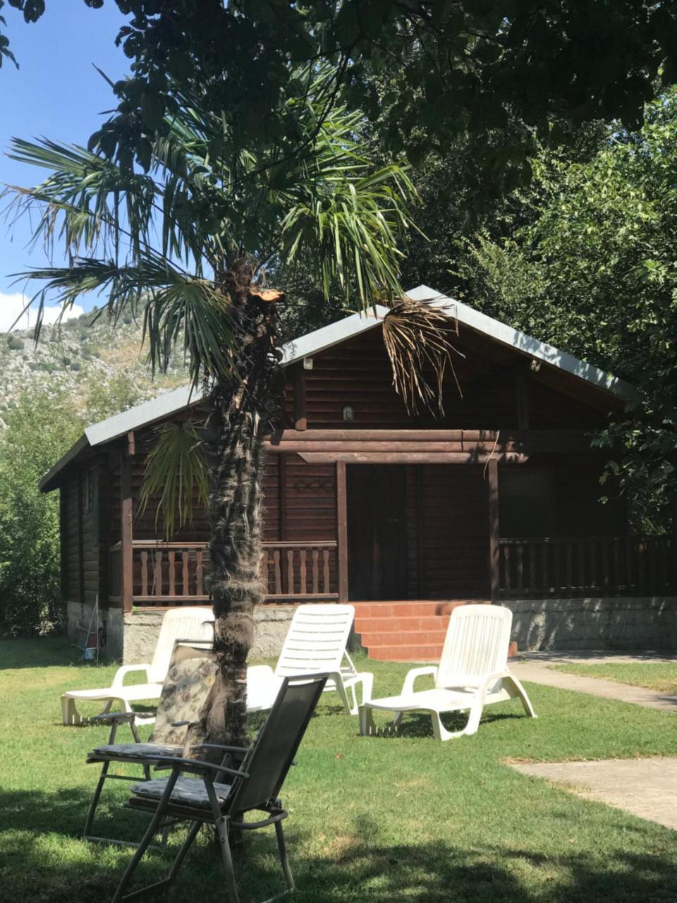 Wooden Village Resort Ponari ภายนอก รูปภาพ