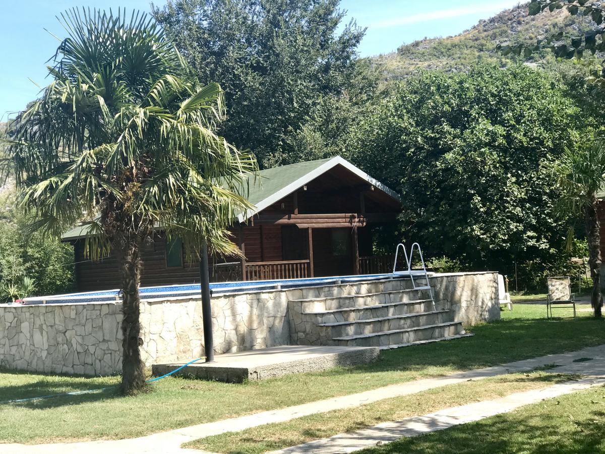 Wooden Village Resort Ponari ภายนอก รูปภาพ