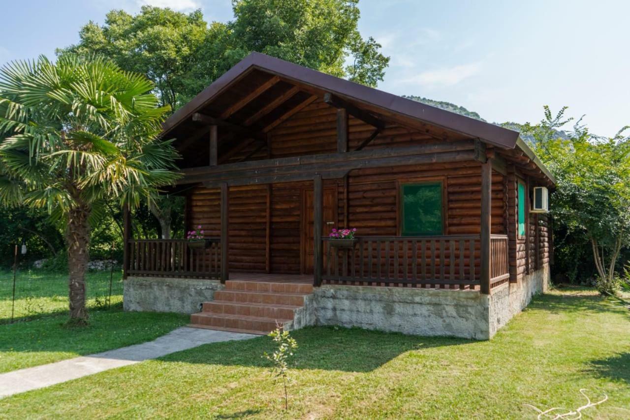 Wooden Village Resort Ponari ภายนอก รูปภาพ