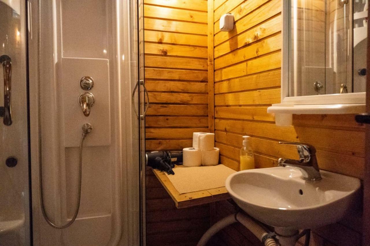 Wooden Village Resort Ponari ภายนอก รูปภาพ