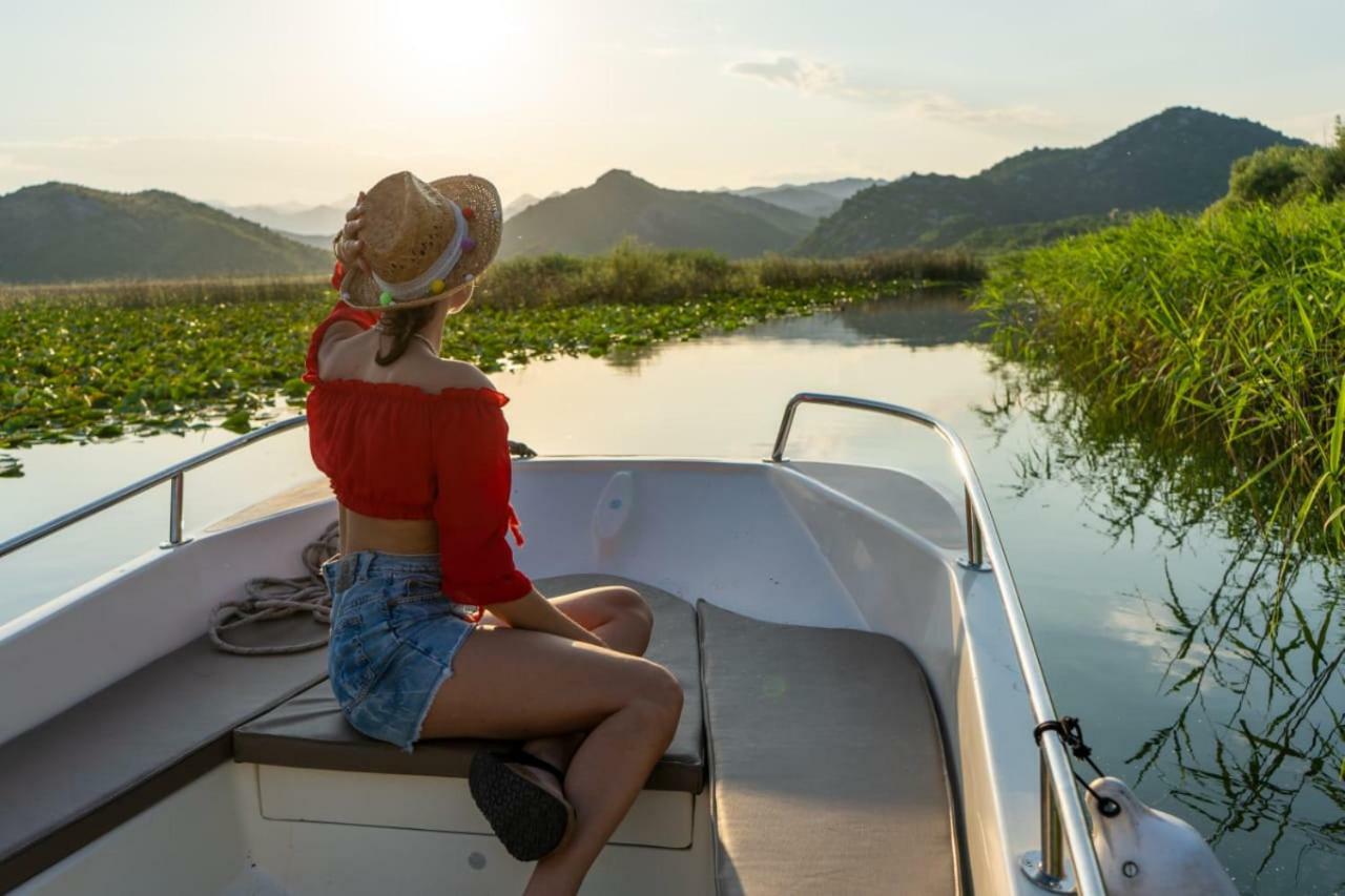 Wooden Village Resort Ponari ภายนอก รูปภาพ